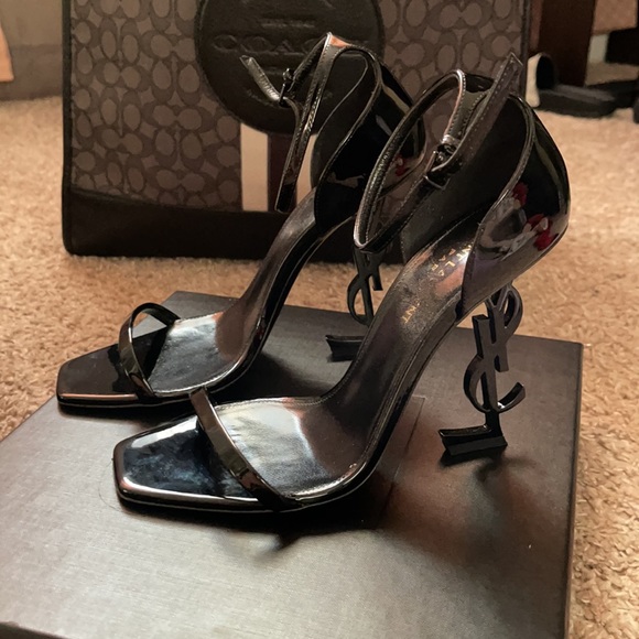 Saint Laurent Heels. - Picture 3 of 4